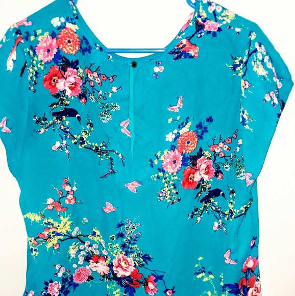 Spring Blouse - Picture 2 of 4